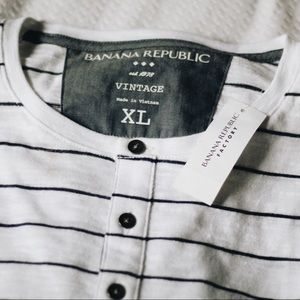 Banana Republic L/S Striped Henley